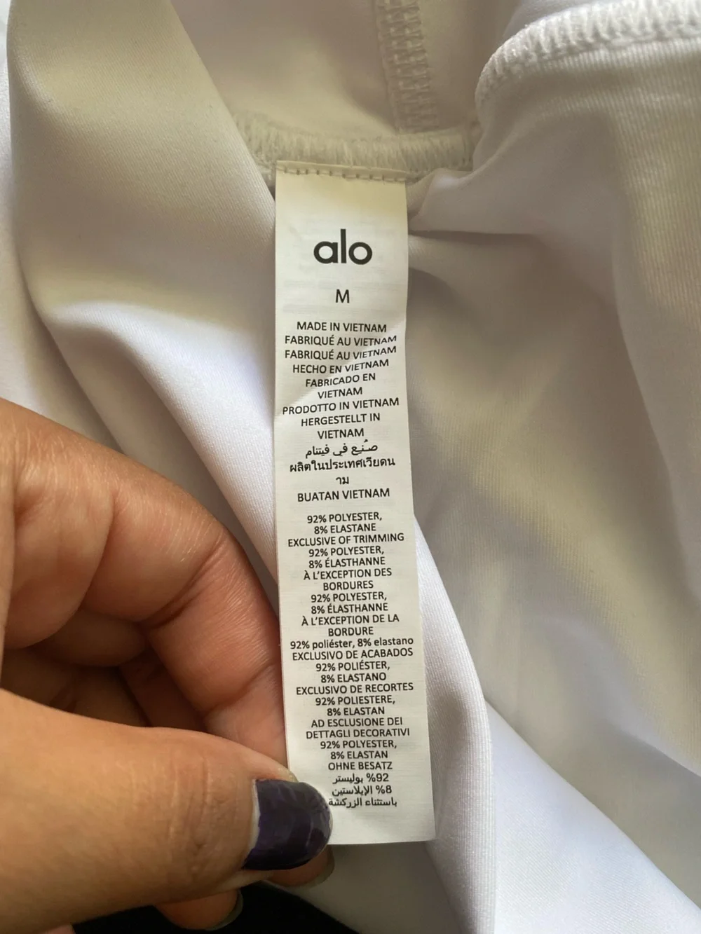 ALO Yoga details note